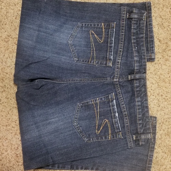 Liz Co. Dark blue Jean's, stretch - Picture 2 of 5